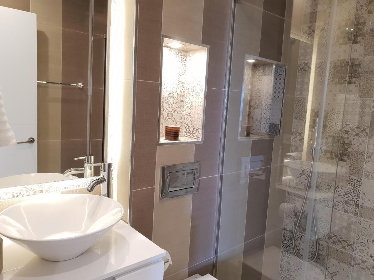 Fantastic Apartment In Front Of The Sea & Marina Estepona Ngoại thất bức ảnh